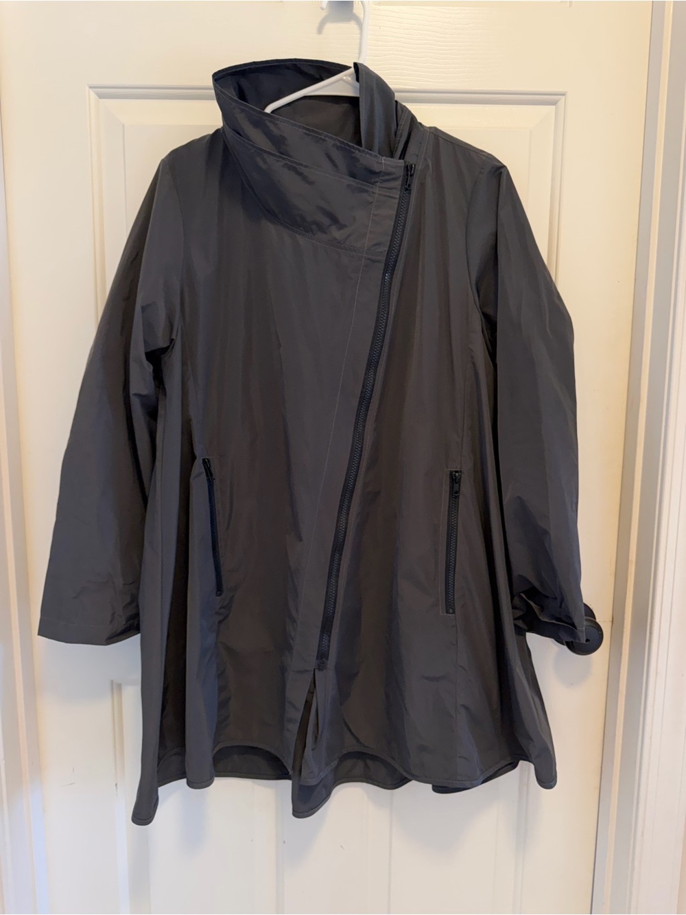 Sun Kim Asymmetrical Zip Lightweight Travel Jacket